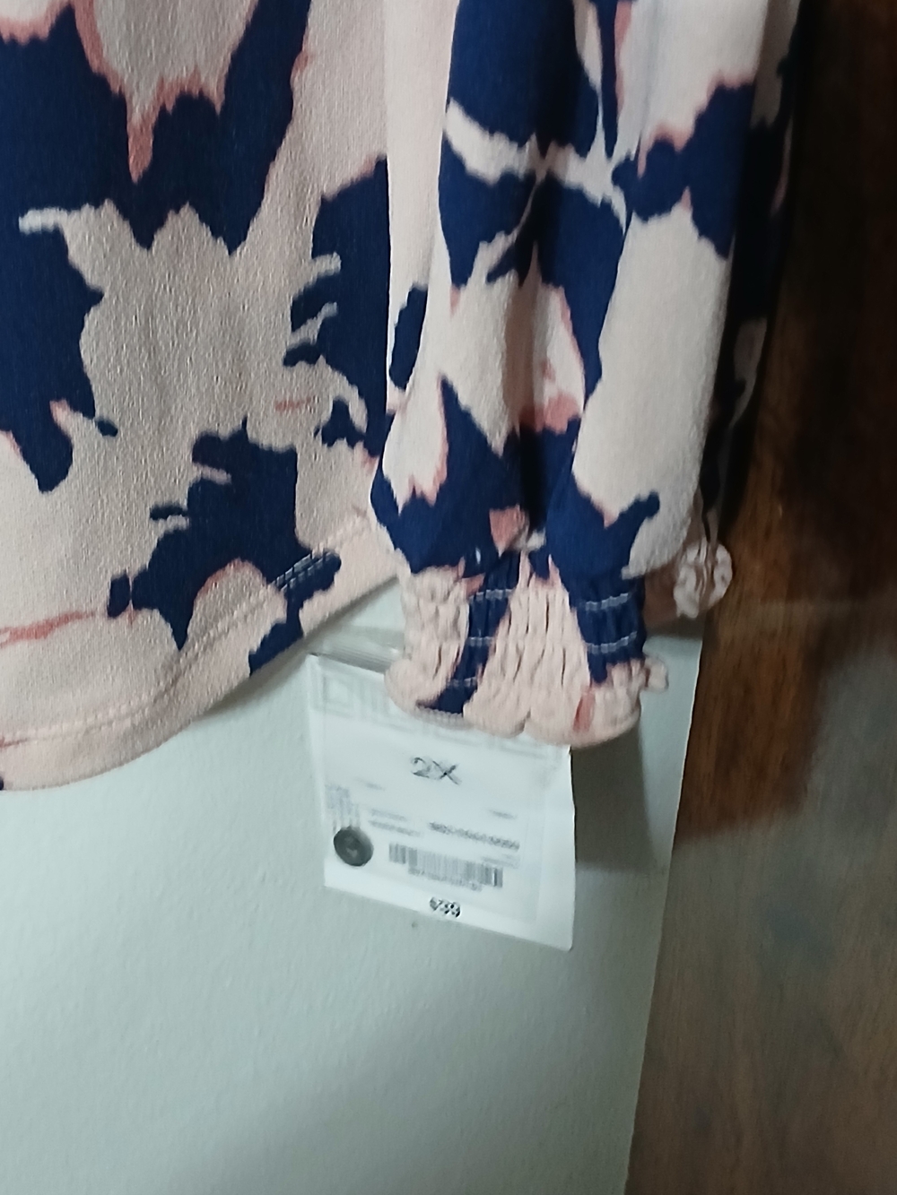 Liz Claiborne Women's Rose Multi Button-Down Shirt - 2X - Picture 2 of 6